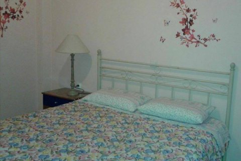 350m² Building in Aigaleo, Greece No. 58059 3