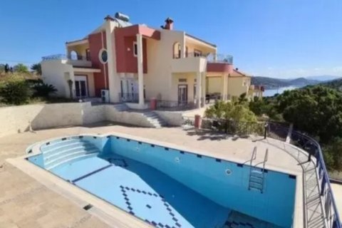380m² Villa à Megara, Greece No. 116816 3