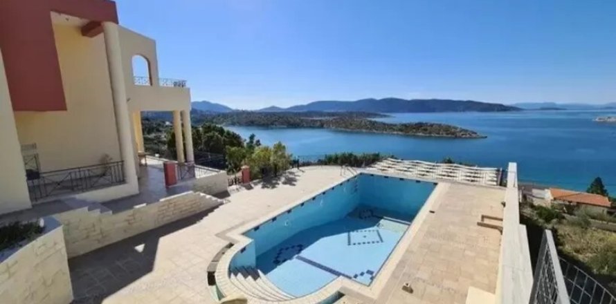 6 bedrooms Villa in Megara, Greece No. 116816
