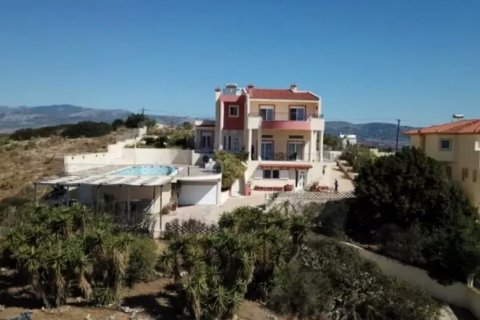 380m² Villa à Megara, Greece No. 116816 2