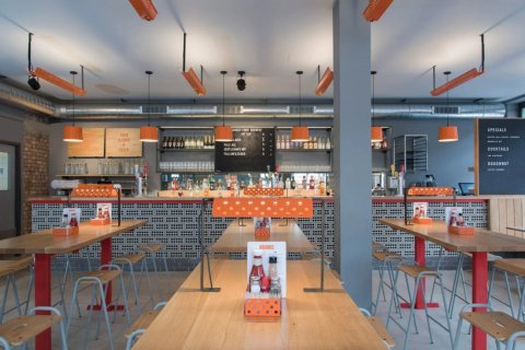 171m² Commercial property en Barcelona, Spain No. 110807