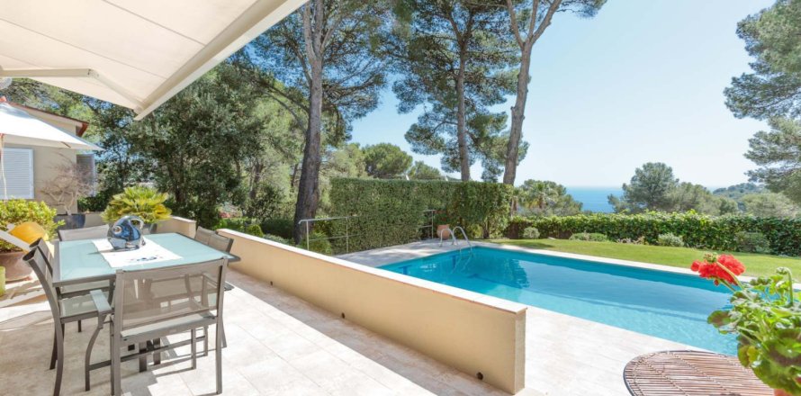 4 bedrooms Properties in Phin Ho, Vietnam No. 25393