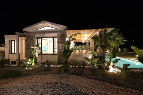 5 bedrooms Villa in Phi Dien, Vietnam No. 92190 8