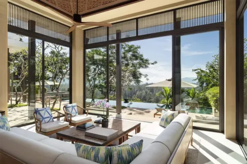 5 bedrooms Villa in Phuket, Thailand No. 76739 2