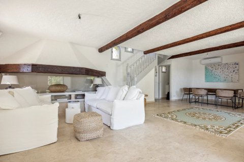 3 bedrooms Villa in Antibes, France No. 71498 8