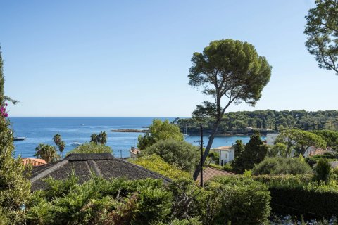 3 bedrooms Villa in Antibes, France No. 71498 3