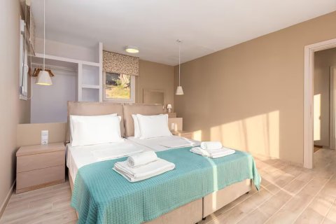 3 bedrooms Villa in Corfu, Greece No. 55786 16