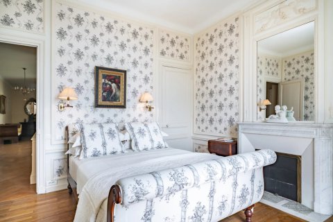 7 dormitorios Villa en Grasse, France No. 69071 22