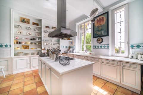 7 dormitorios Villa en Grasse, France No. 69071 19