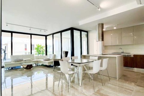 4 bedrooms Apartment in Agios Athanasios, Cyprus No. 32600 10