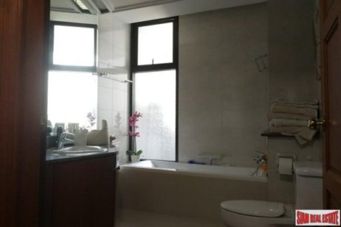 2 bedrooms Apartment in Bangkok, Thailand No. 95967 12