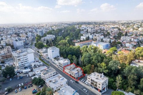 496m² Commercial property en Nicosia, Cyprus No. 105033 10