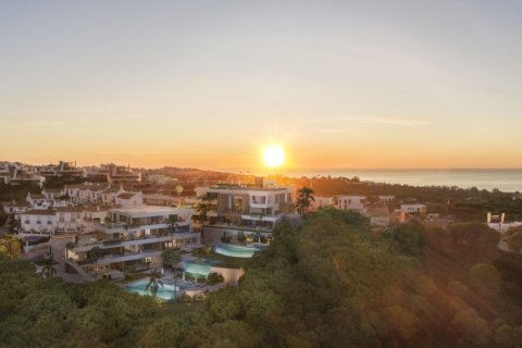 3 dormitorios Apartment en Cabopino, Spain No. 27026