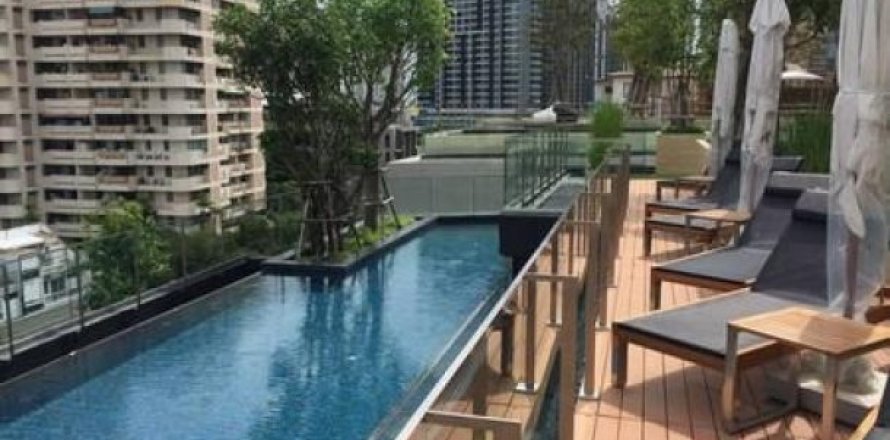 3 bedrooms Apartment in Bangkok, Thailand No. 95811