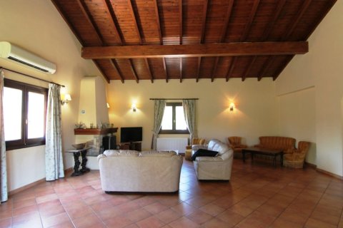 4 bedrooms Villa in Corfu, Greece No. 61596 7