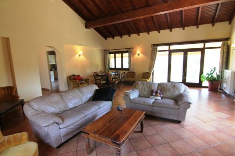 4 bedrooms Villa in Corfu, Greece No. 61596 11