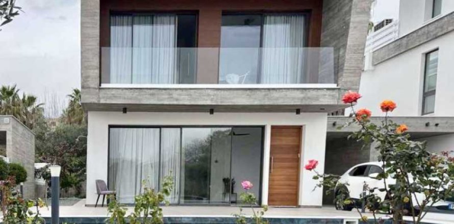 4 chambres House à Chloraka, Cyprus No. 101290