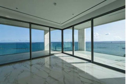 2 bedrooms Apartment in Limassol, Cyprus No. 80956 1