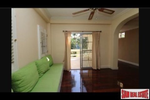 4 bedrooms Villa in Chiang Mai, Thailand No. 95732 10