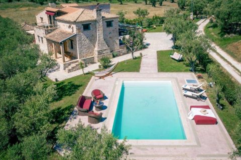 5 bedrooms House in Zakynthos, Greece No. 69576 1