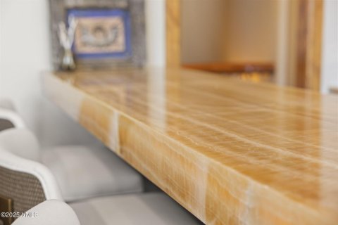 7 bedrooms House in Edwards, USA No. 104577 13