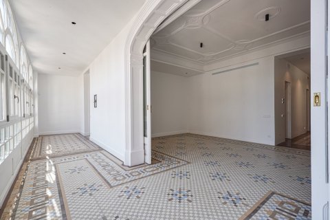 3 bedrooms Apartment in Barcelona, Spain No. 99060
