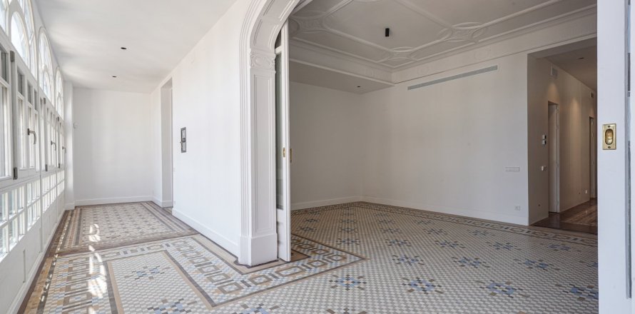 3 bedrooms Apartment in Duc Tan, Vietnam No. 99060