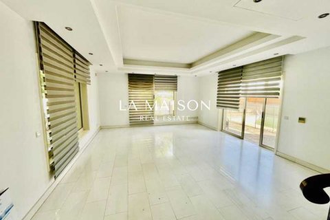 5 bedrooms House in Aglantzia, Cyprus No. 79389 2