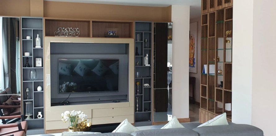 4 bedrooms House in Chiang Mai, Thailand No. 1485