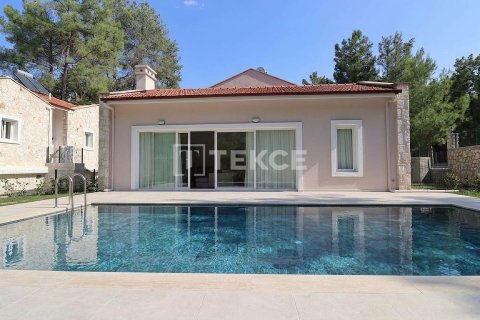 Вилла с 4 спальнями в Фетхие, Турция №75792
