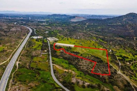 Commercial property in Kornos, Cyprus No. 35470 4