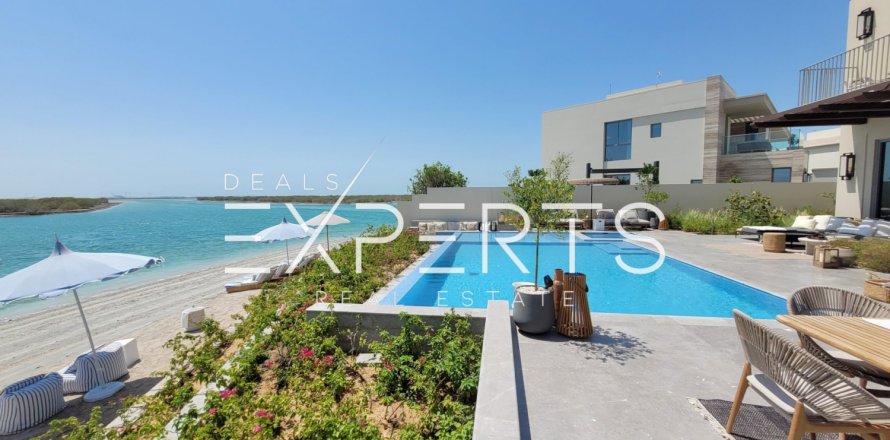 4 bedrooms Villa in Binh Duong, Vietnam No. 71437