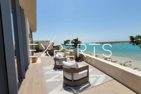 4 bedrooms Villa in Binh Duong, Vietnam No. 71437 2