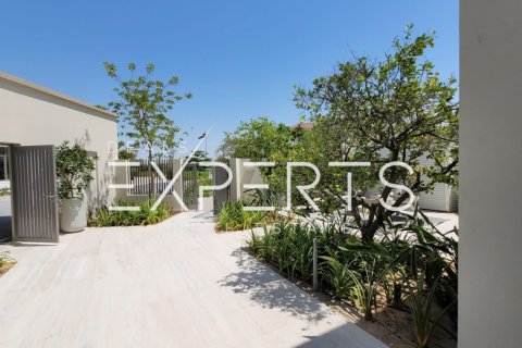 4 bedrooms Villa in Binh Duong, Vietnam No. 71437 3