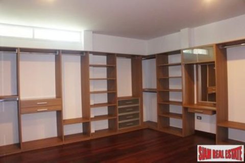 3 bedrooms Villa in Chalong, Thailand No. 95689 6