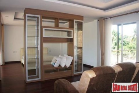 3 bedrooms Villa in Chalong, Thailand No. 95689 5