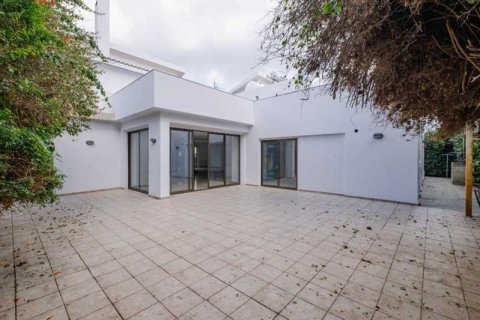 6 chambres House à Strovolos, Cyprus No. 78641 10