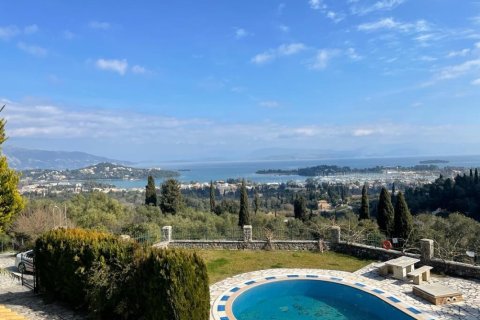 3 bedrooms Villa in Corfu, Greece No. 104935 3