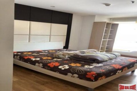 2 bedrooms Apartment in Bangkok, Thailand No. 96365 3