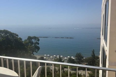 2 bedrooms Apartment in Agios Tychonas, Cyprus No. 35298 2