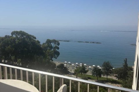 2 bedrooms Apartment in Agios Tychonas, Cyprus No. 35298 3