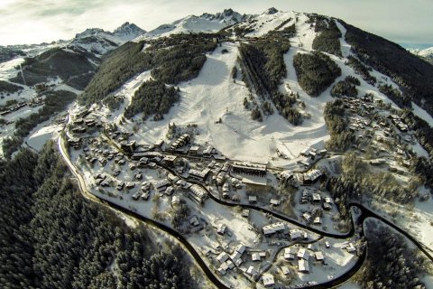 2 bedrooms Apartment in Savoie, France No. 99517 1