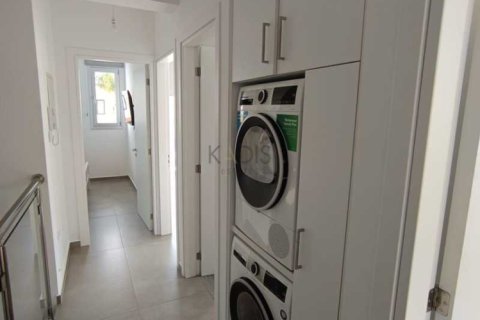 4 bedrooms Villa in Livadia, Cyprus No. 100711 9