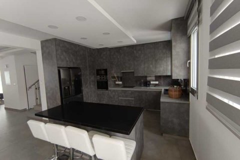 4 bedrooms Villa in Livadia, Cyprus No. 100711 5