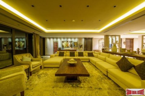 5 bedrooms Villa in Surat Thani, Thailand No. 97051 12