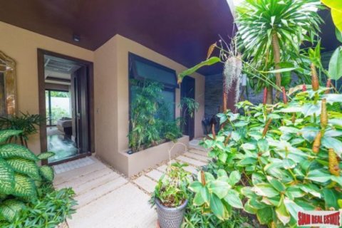 5 bedrooms Villa in Surat Thani, Thailand No. 97051 16