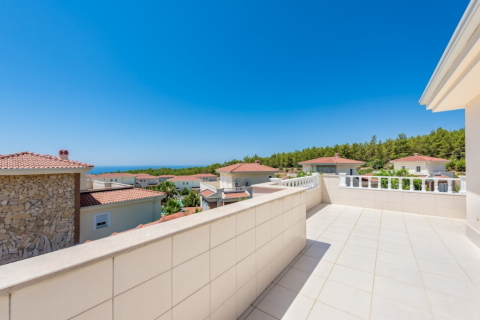 4 rooms Apartment in Binh Duong, Vietnam No. 21392 2