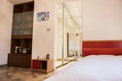 5 bedrooms Villa in Limassol, Cyprus No. 106929 3