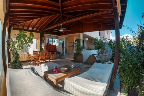 5 bedrooms Villa in Limassol, Cyprus No. 106929 15