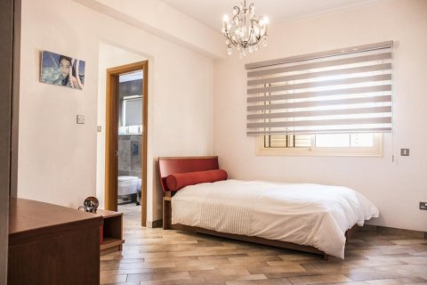 5 bedrooms Villa in Limassol, Cyprus No. 106929 2